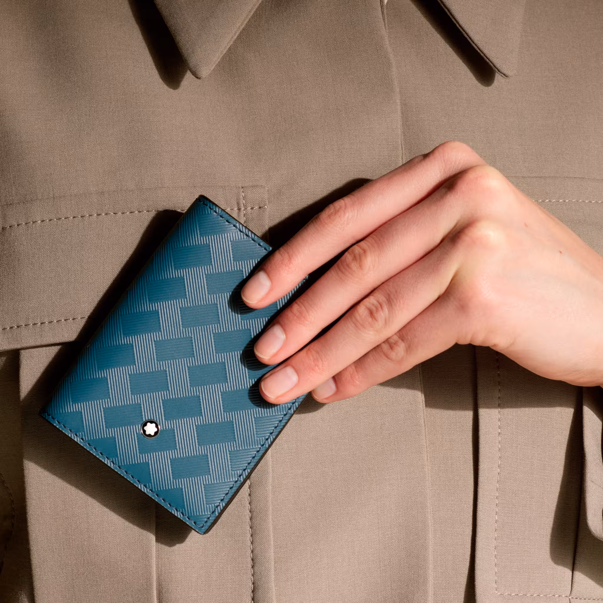 Porta Carte Montblanc Extreme 3.0 in pelle blu avio con motivo goffrato