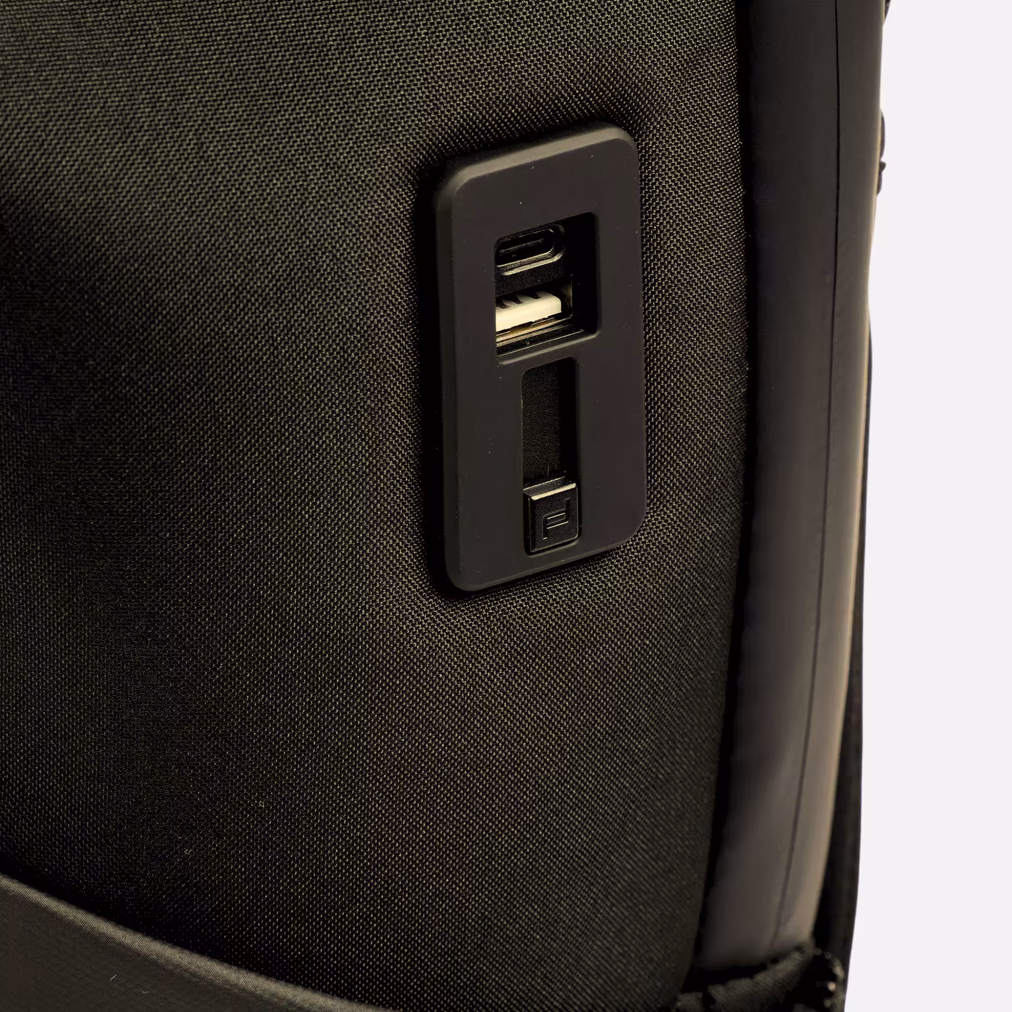 Zaino Porsche Design Urban Eco XS Black - Stile, Sostenibilità e Funzionalità