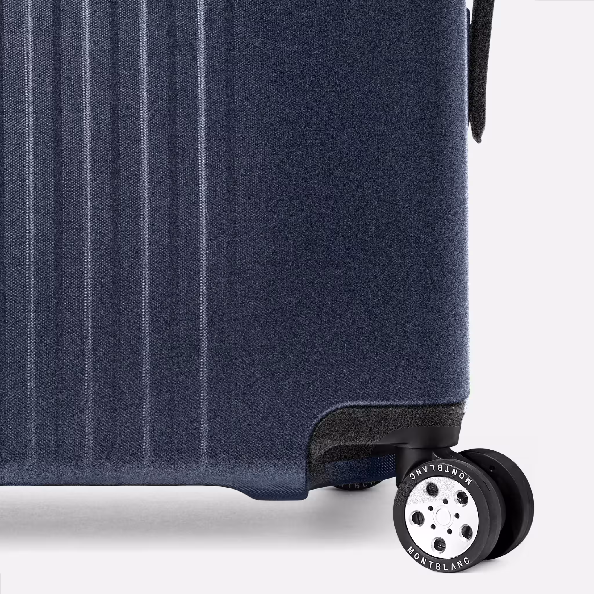 Montblanc #MY4810 Cabin Trolley: compatto, elegante e perfetto per viaggiare