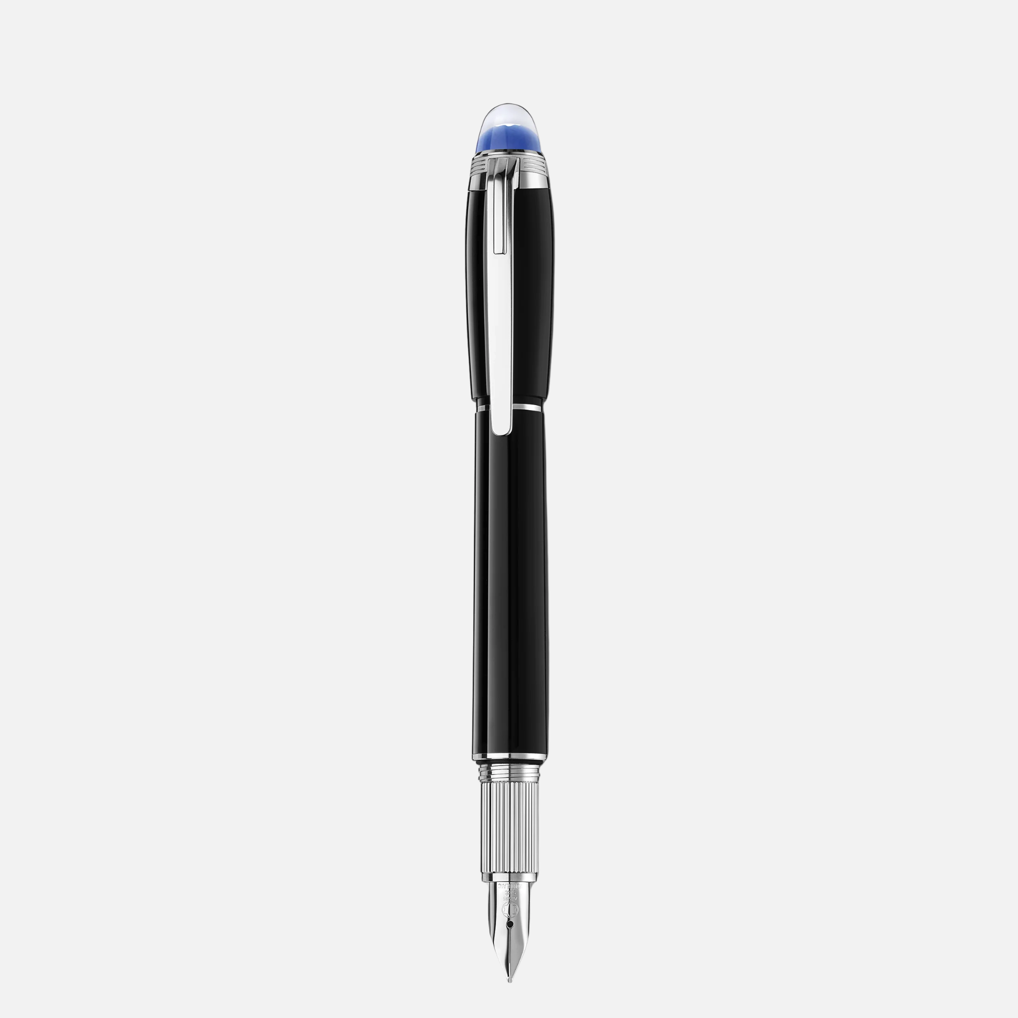 Montblanc StarWalker Resina Nera – Dettaglio pennino Montblanc StarWalker stilografica in resina nera con pennino oro 14K
