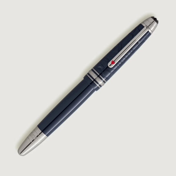 Penna Montblanc blu con cappuccio inciso e clip argento con cuore rosso