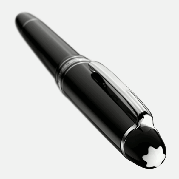 oller Montblanc Classique in resina nera visto angolato con cappuccio e clip