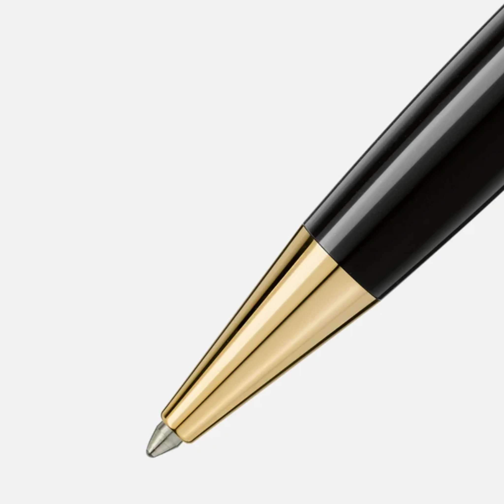 Dettaglio punta a sfera con grip dorato Montblanc Classique