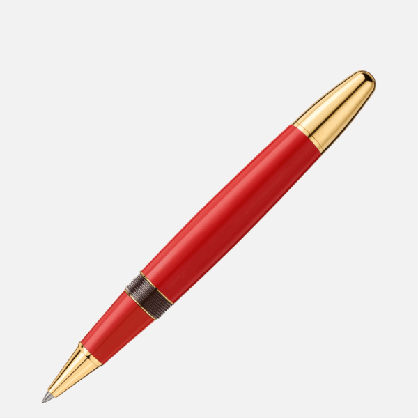 Penna in resina rossa con finiture oro da angolazione obliqua