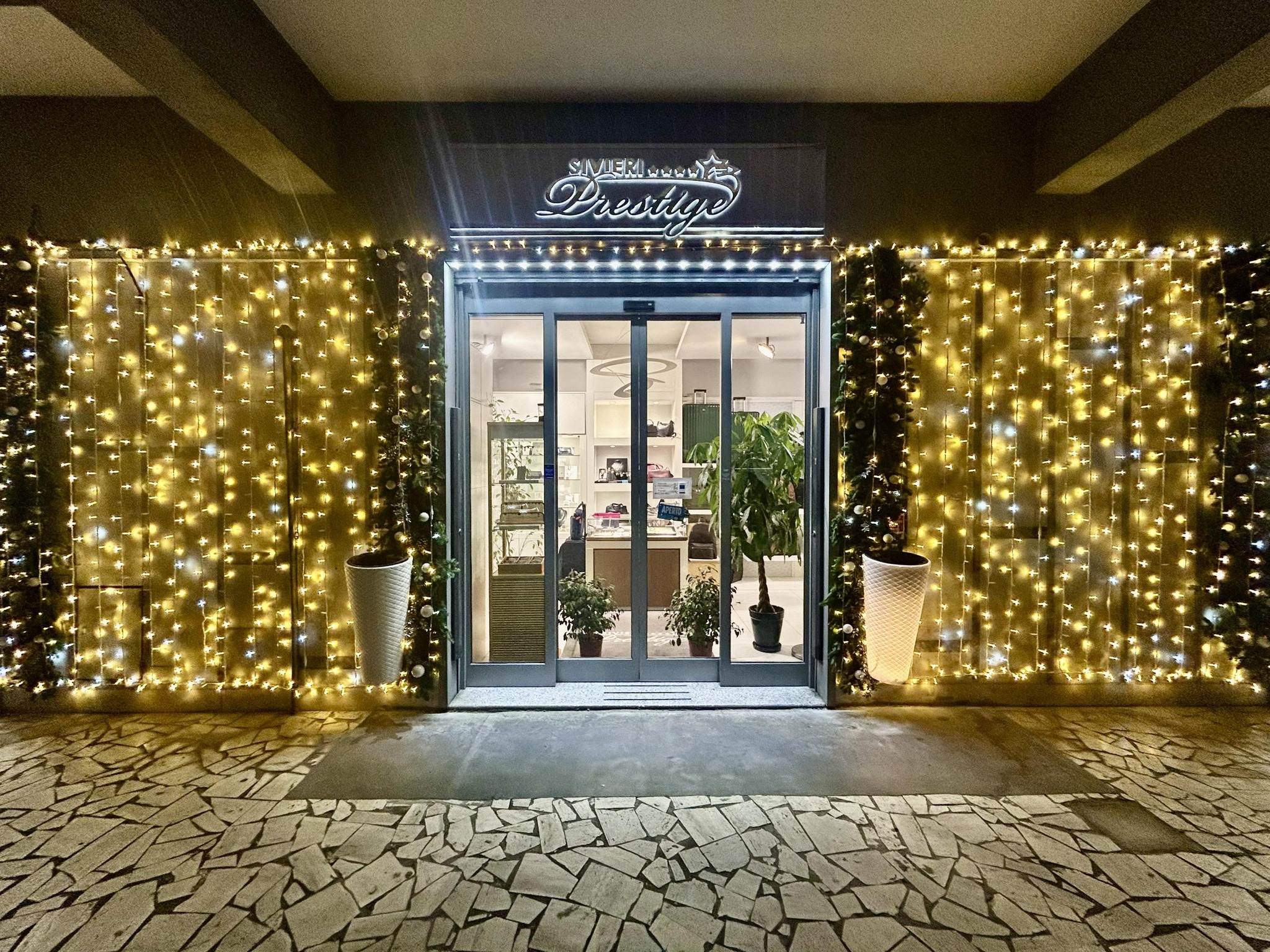 Esterno Boutique Sivieri Prestige a Roma, rivenditore ufficiale Montblanc