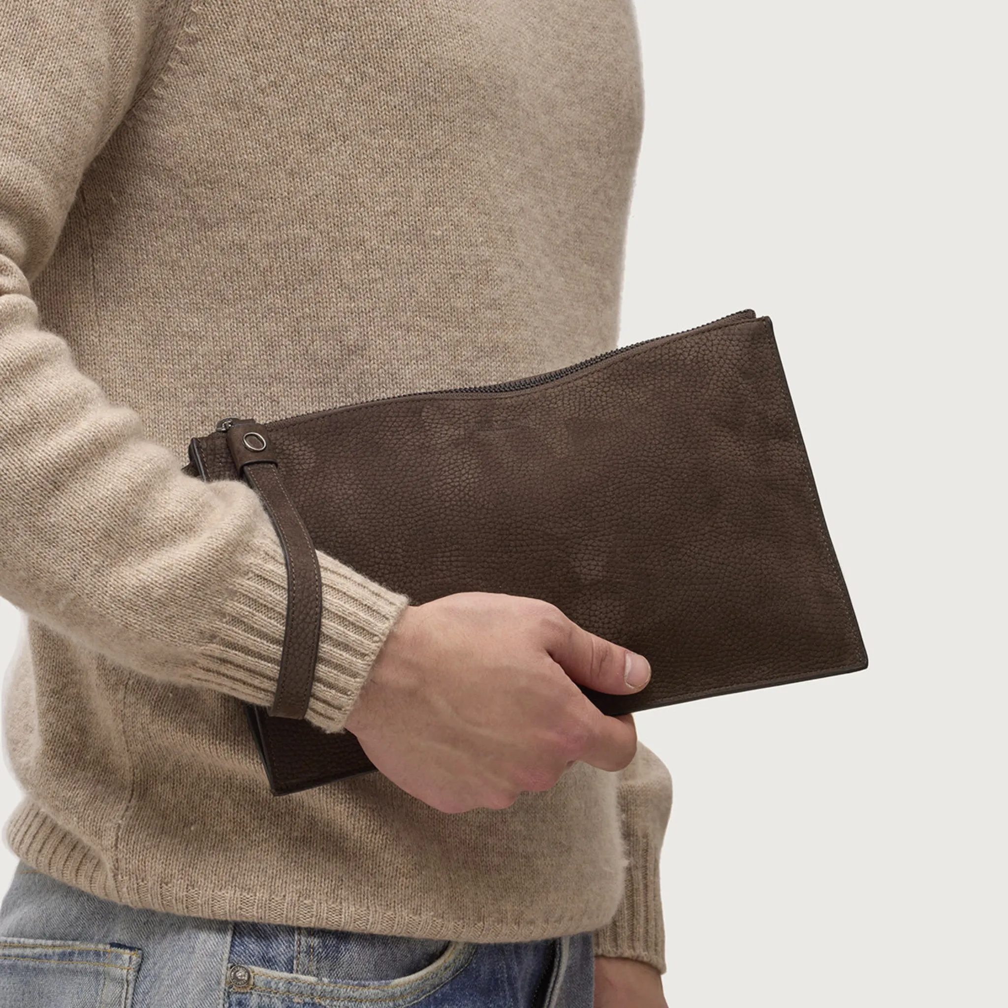 Orciani Pochette Grande Nabucco in pelle nabuck con polsiera